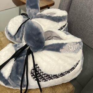 Air Jordan sneaker slippers